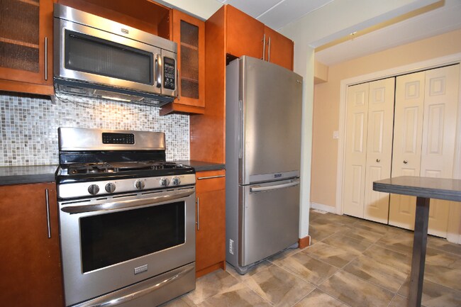 Building Photo - 5 Bayard Rd