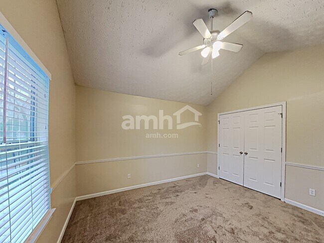 Building Photo - 309 Foxbriar Ct