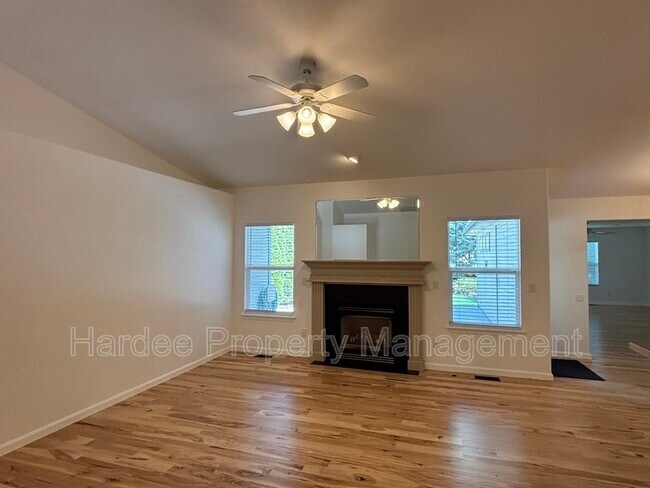 Building Photo - 2354 E Mugo St