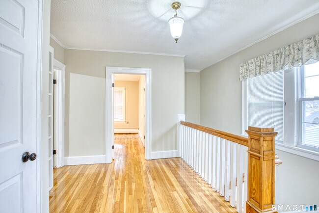 Building Photo - 117 John Ave