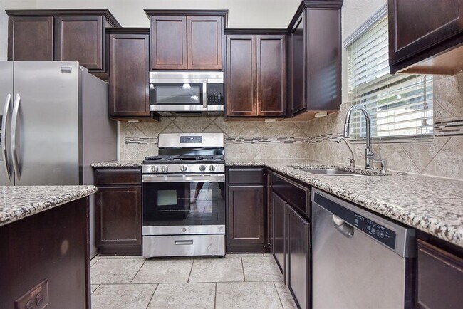 Building Photo - 22503 Ebbets Field Dr