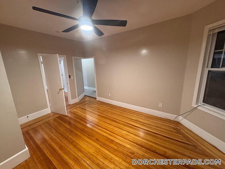 Building Photo - 42 Lucerne St