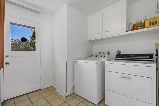 Building Photo - 77137 Iroquois Dr
