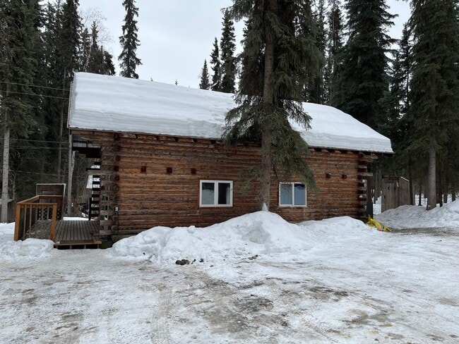 Building Photo - dry cabin off Sheep Creek / Pet friendly