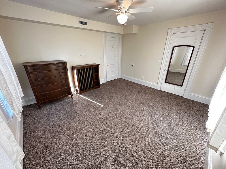 Building Photo - 53 Hopedale