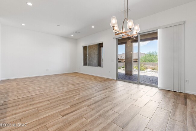 Building Photo - 30732 S Osprey Dr