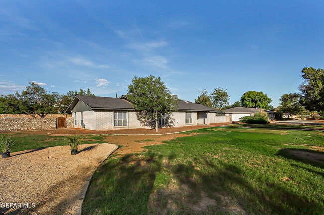 Building Photo - 4828 Ballerina Dr