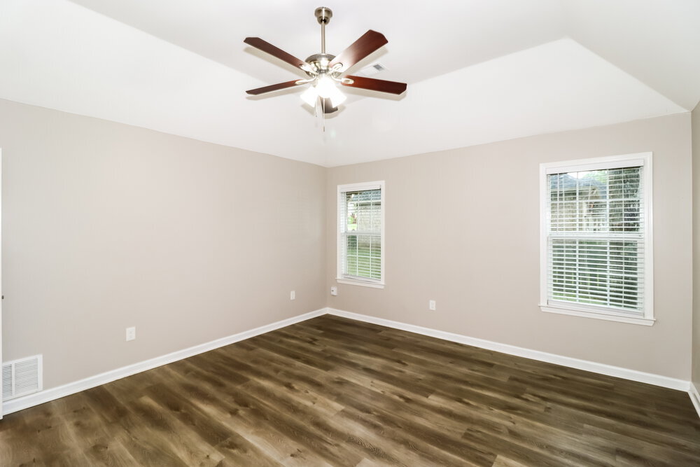Building Photo - 35 Lakewood Cove