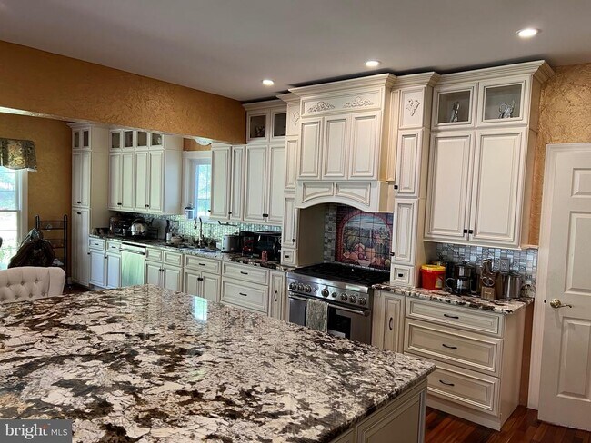 Building Photo - 3911 Arbor Crest Way