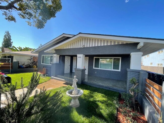 Building Photo - 1010 Cypress Ave