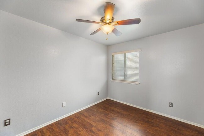 Building Photo - 12816 Dwight Eisenhower St