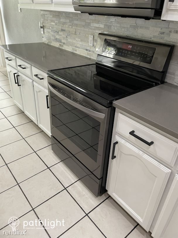 Building Photo - 4 br, 2.5 bath House - 2136 Priscella Driv...