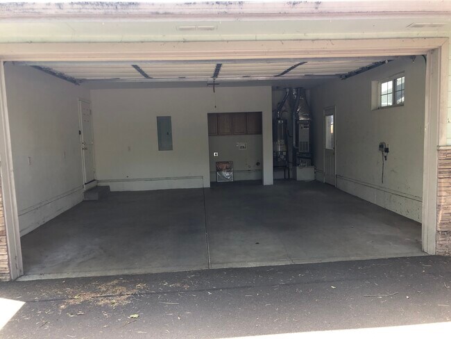 Garage and Laundry Room - 718 S Royal Ave