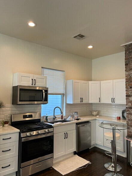 Building Photo - 3724 S Liberty St