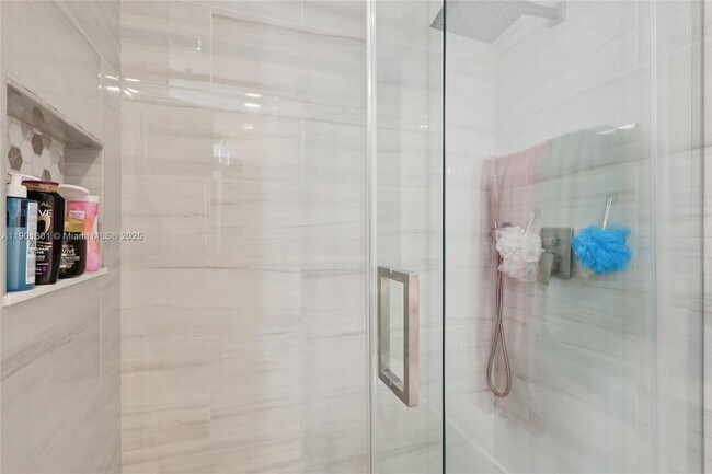 Building Photo - 14804 SW 155th Pl