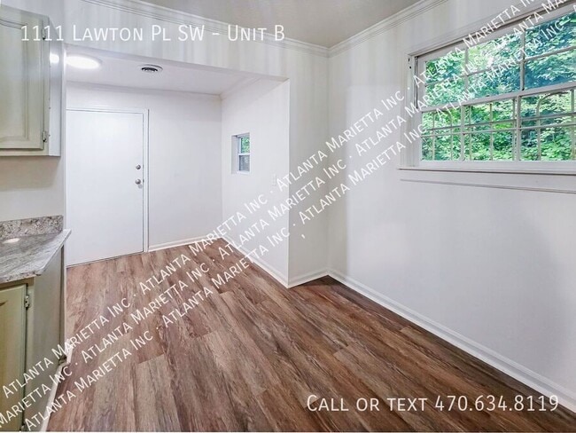 Building Photo - 1111 Lawton Pl SW