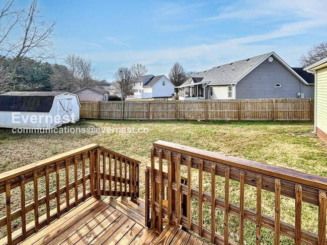 Building Photo - 2427 Riverstone Dr