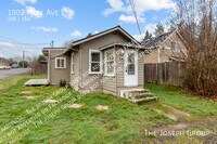 Building Photo - 1002 Park Ave E