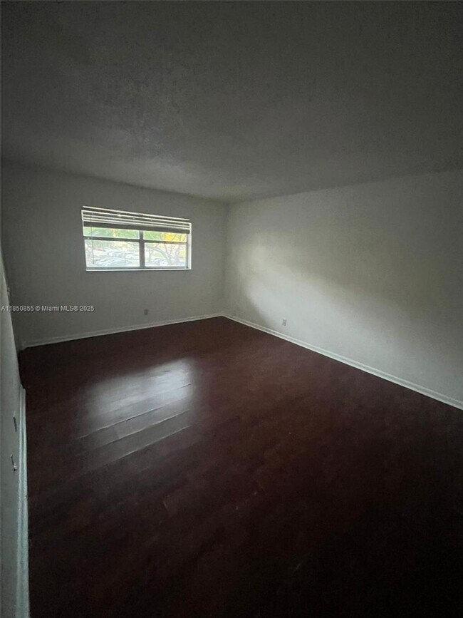 Building Photo - 6361 N Falls Cir Dr