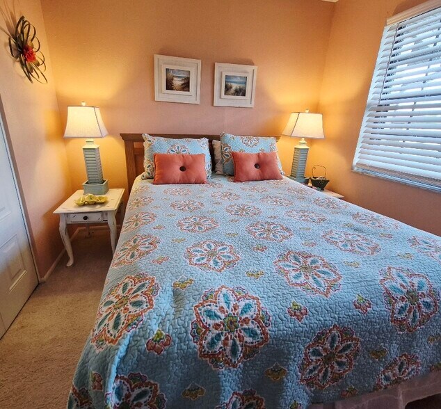 Building Photo - 19505 Quesada Ave