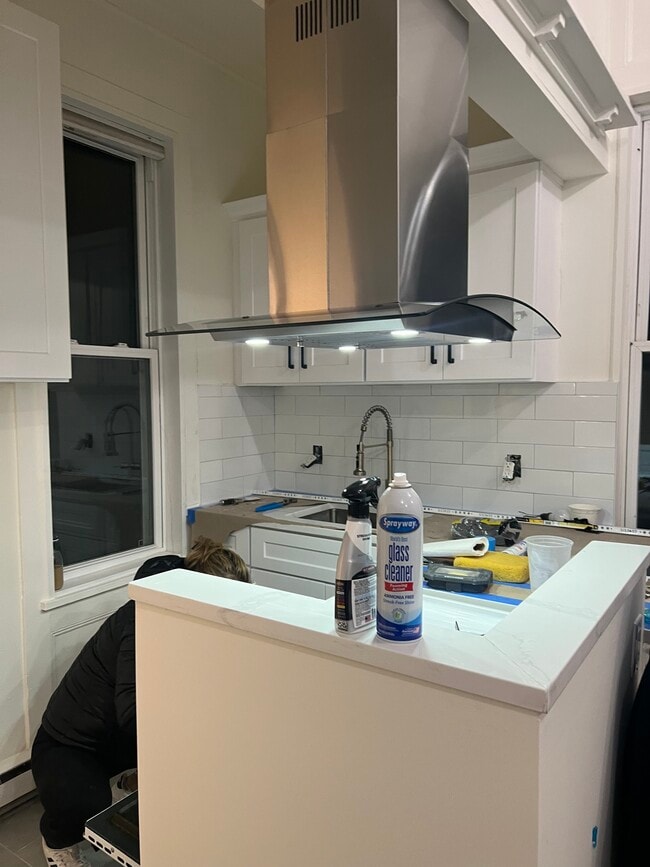 Building Photo - 137 Woodbine Ave