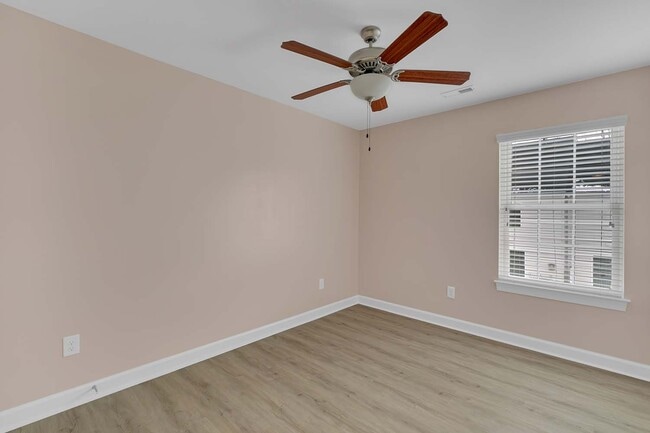 Building Photo - 112 Peyton Randolph Dr