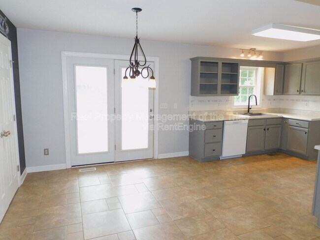 Building Photo - 2804 Mitchell Wood Dr