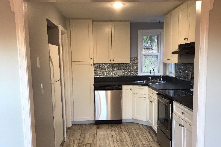 Kitchen - 30 Main St