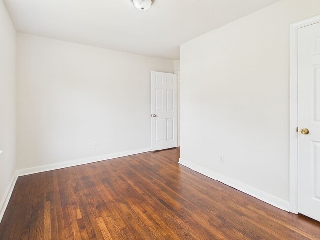 Building Photo - 2609 Harold Ave