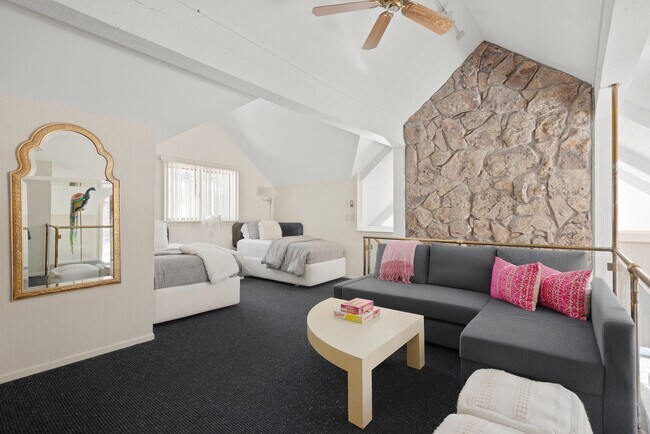 Building Photo - 60 Northway Dr