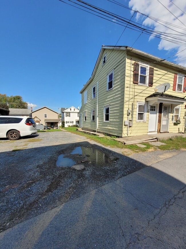 Building Photo - 55 N Church St