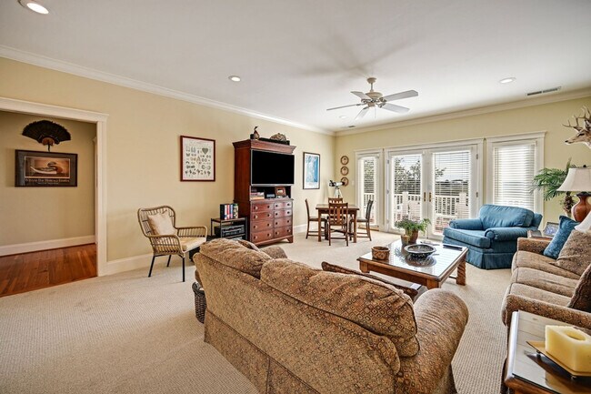 Building Photo - 3482 Luvan Blvd