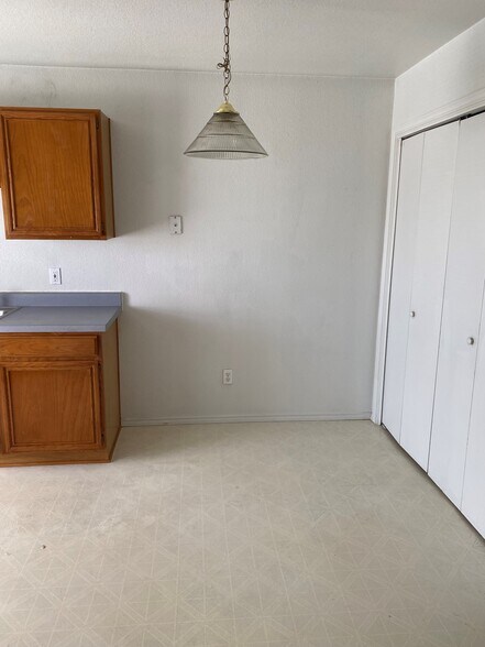Building Photo - 1706 Windward Dr