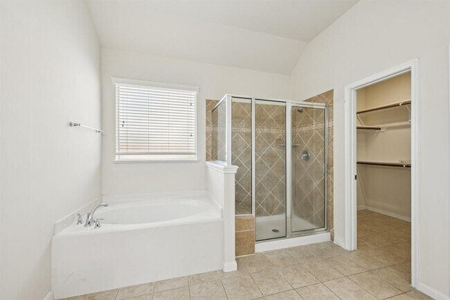 Building Photo - 28623 Hunters Shore Dr