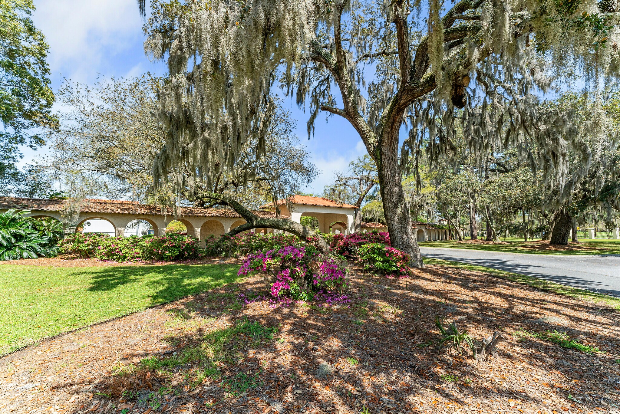 Building Photo - 700 Wilmington Island Rd