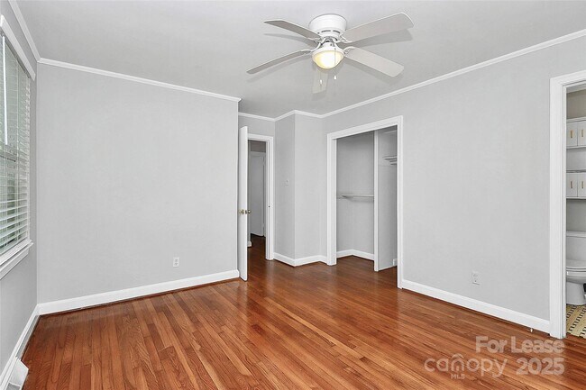 Building Photo - 228 Seneca Pl