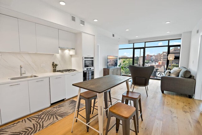 Building Photo - 635 S St NW