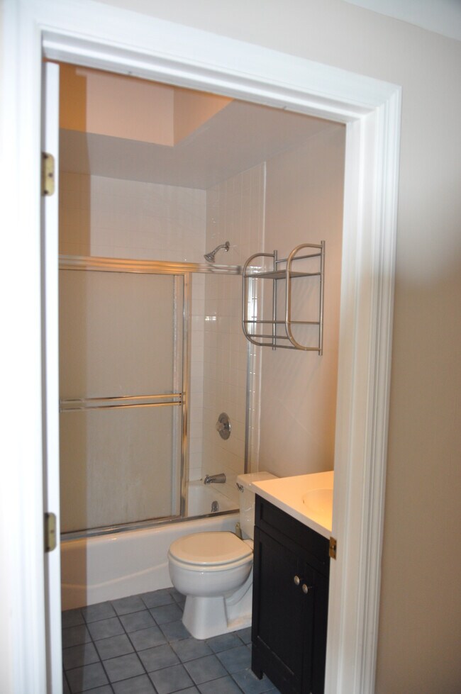 Building Photo - 5936 McPherson Ave