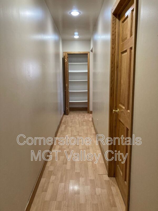 Building Photo - 253 College St SE