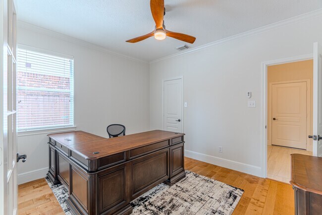 Building Photo - 7 Stickley Ct