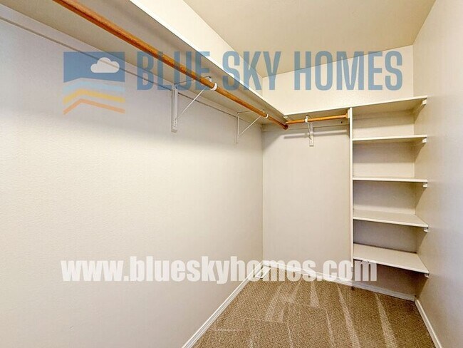 Building Photo - 4916 W McNealy St