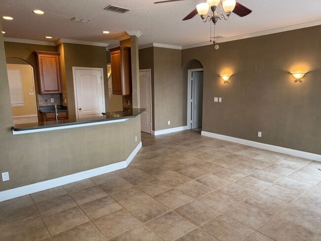 Building Photo - 34314 Tuscany Ave