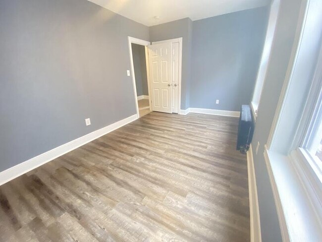 Building Photo - 220 E Marshall St