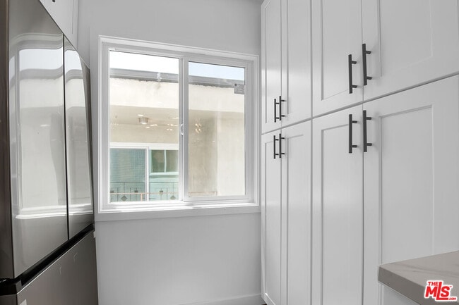 Building Photo - 1021 N Genesee Ave