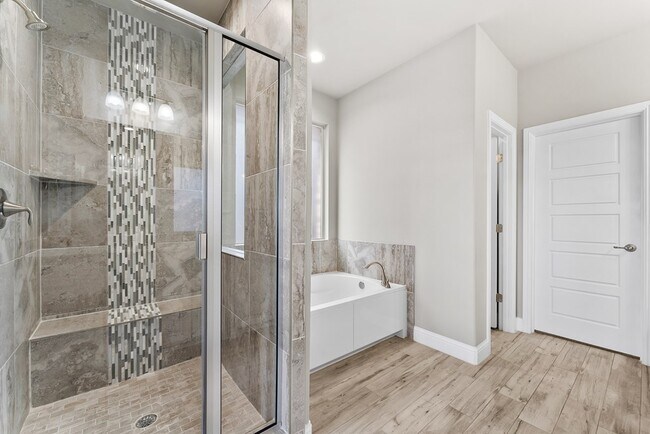 Building Photo - 6020 Sunny Stone Dr