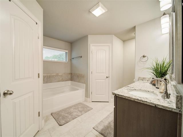 Building Photo - 709 Nolan Dr