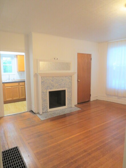 Building Photo - 5704 Darlington Rd