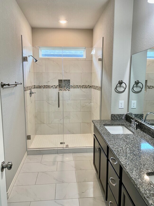 Building Photo - 1512 Dansby St