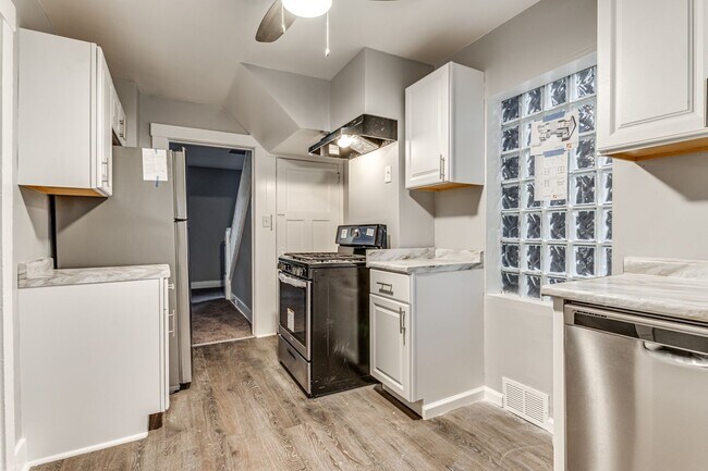 Building Photo - Renovated 3 Bed, 1 Bath Home in Swissvale - Covered Porch, Large Backyard - Available Now!