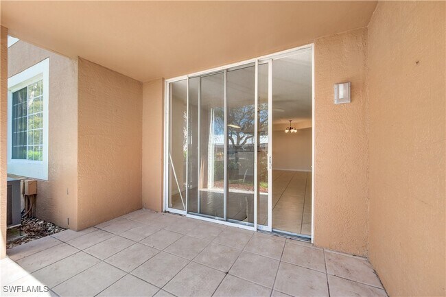 Building Photo - 1210 Wildwood Lakes Blvd